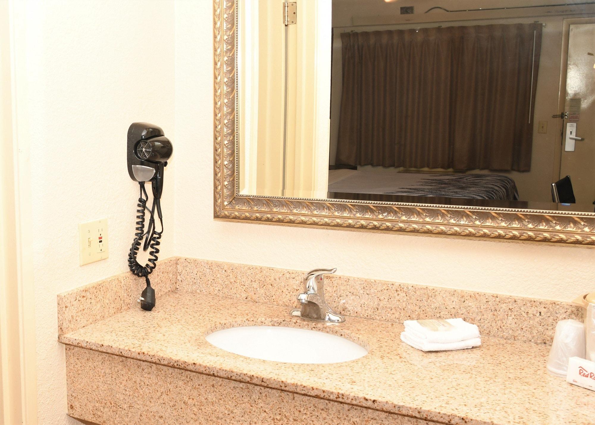 Red Roof Inn Richmond South Екстер'єр фото